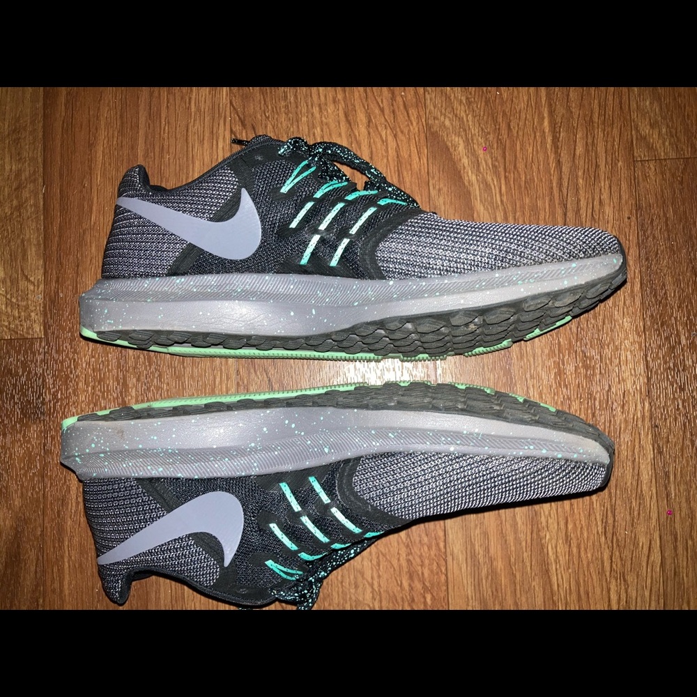 Women’s Nike Run Swift